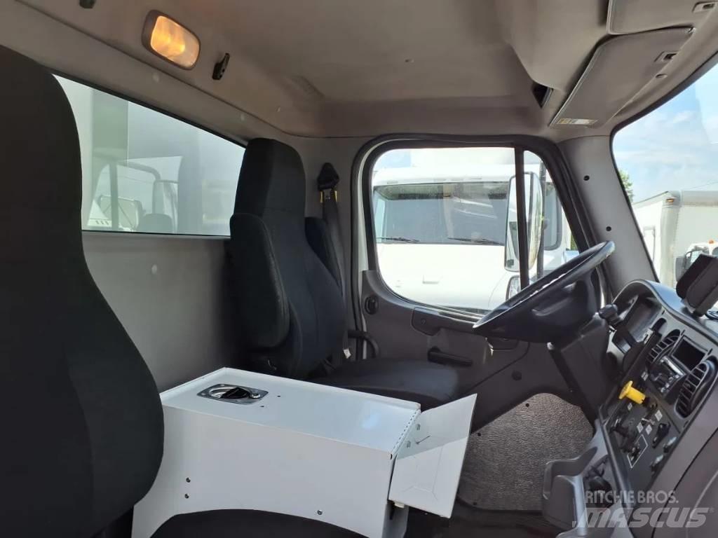 Freightliner M2 Samochody do transportu napojów