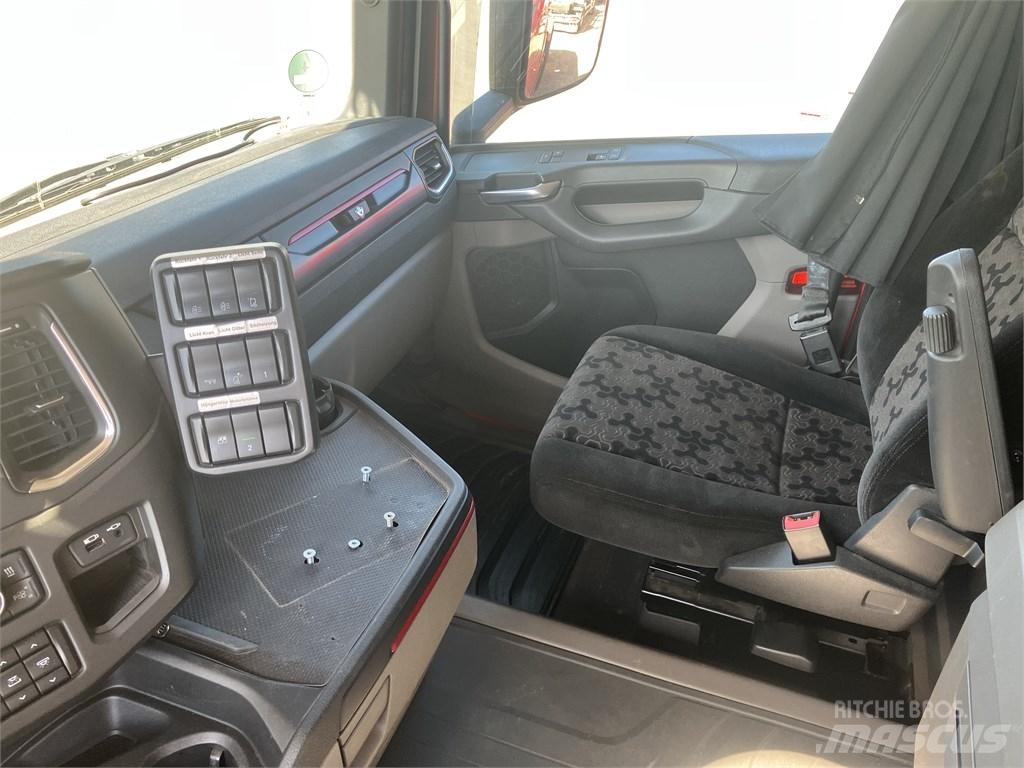 Scania R 590 Samochody do przewozu drewna