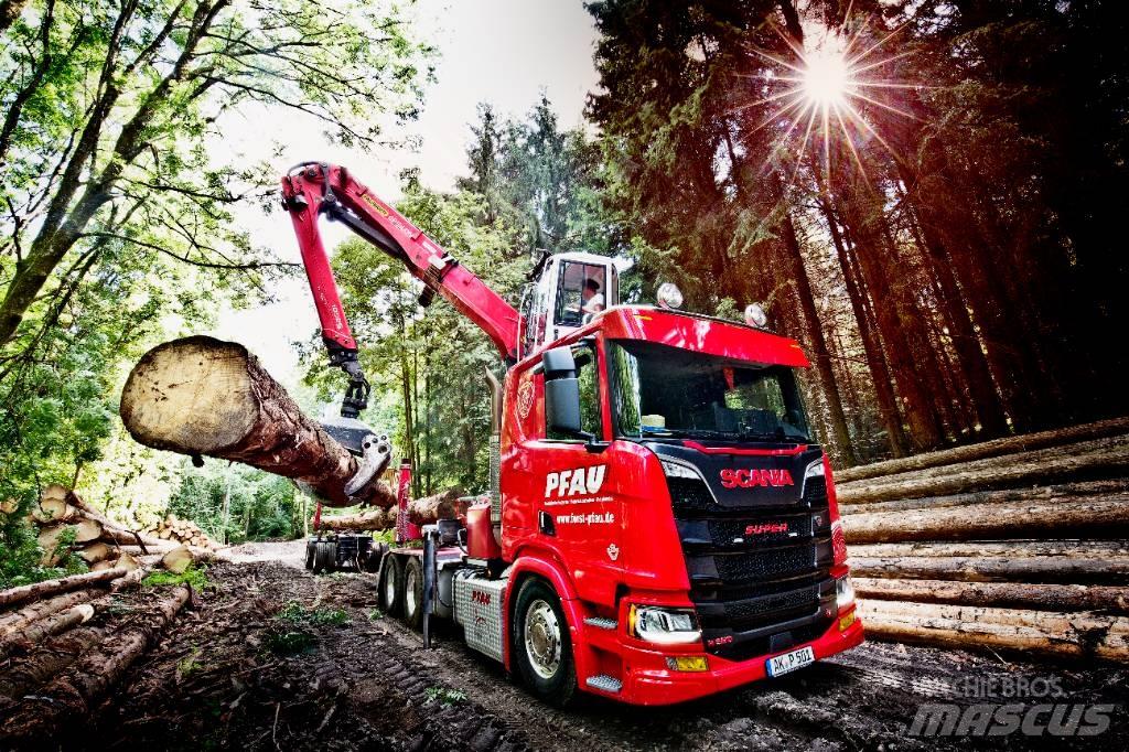 Scania R 590 Samochody do przewozu drewna