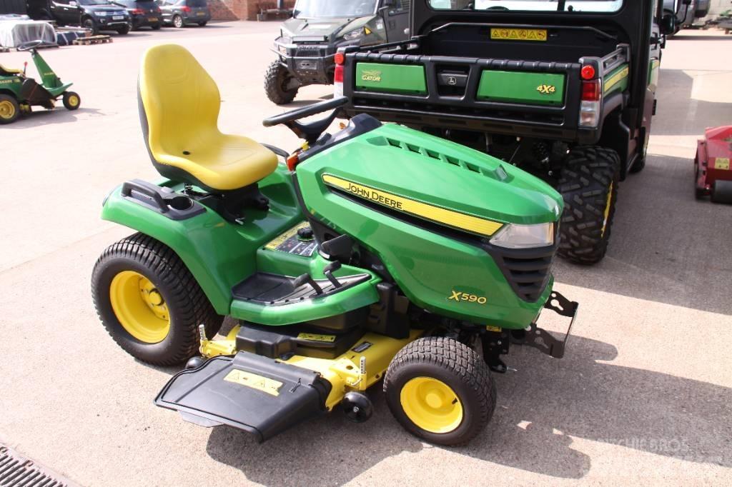 John Deere X 590 Kosiarki ogrodowe