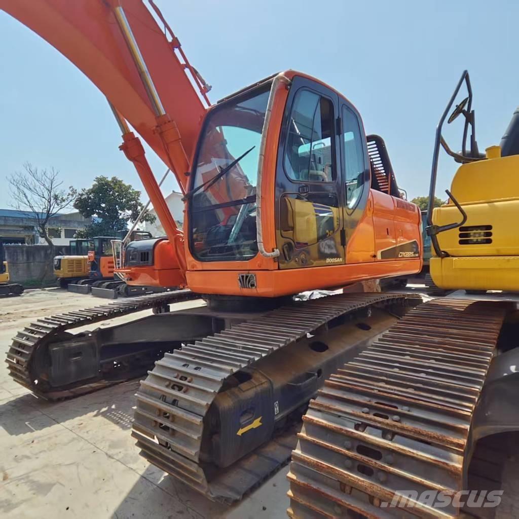 Doosan DX225LC-9C Koparki gąsienicowe