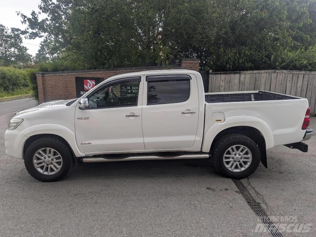 Toyota Hilux Pick-upy / Pojazdy z otwieranymi burtami