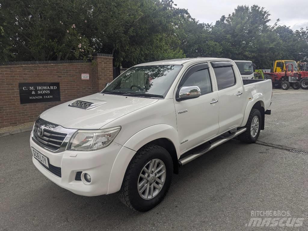 Toyota Hilux Pick-upy / Pojazdy z otwieranymi burtami