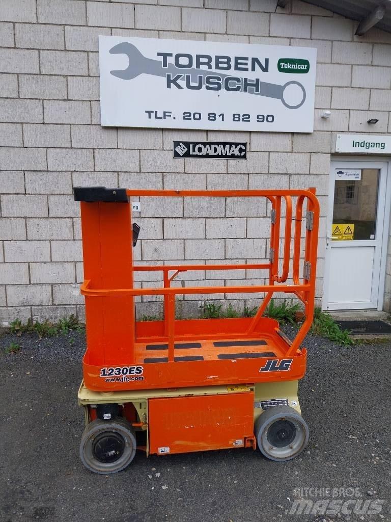 JLG 1230 ES Podnośniki masztowe