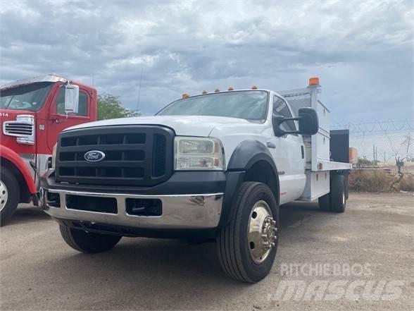 Ford F550 Ciężarówki typu Platforma / Skrzynia