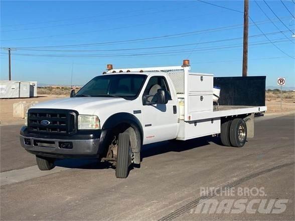Ford F550 Ciężarówki typu Platforma / Skrzynia