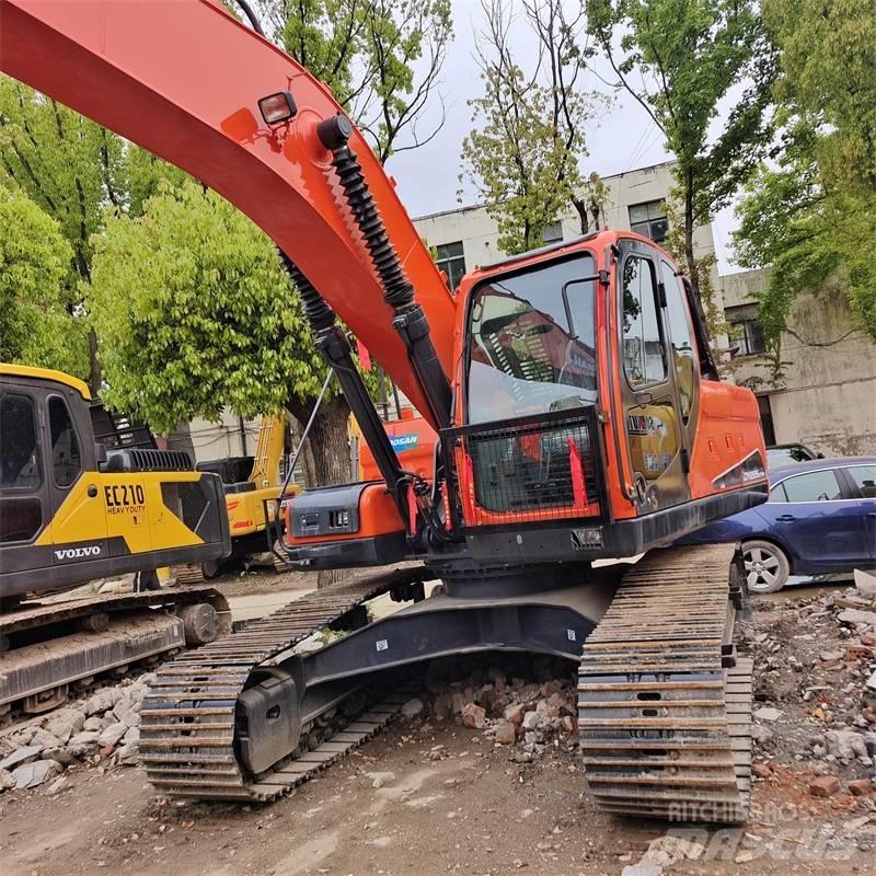 Doosan 225 LC Koparki gąsienicowe