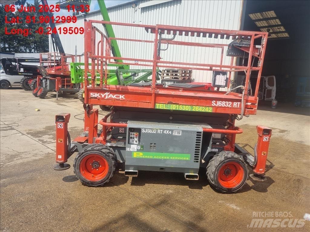 SkyJack SJ 6832 RT Podnośniki nożycowe