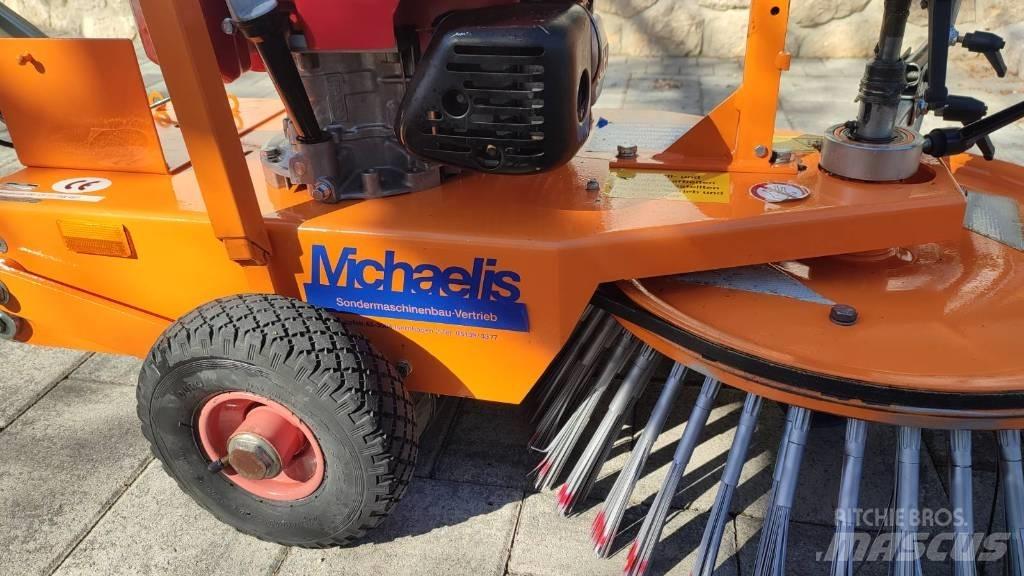 Michaelis KM 12 SV Zamiatarki - Zgarniarki - Odśnieżarki