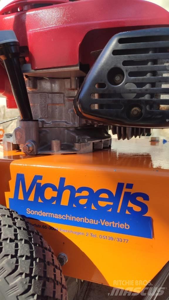 Michaelis KM 12 SV Zamiatarki - Zgarniarki - Odśnieżarki