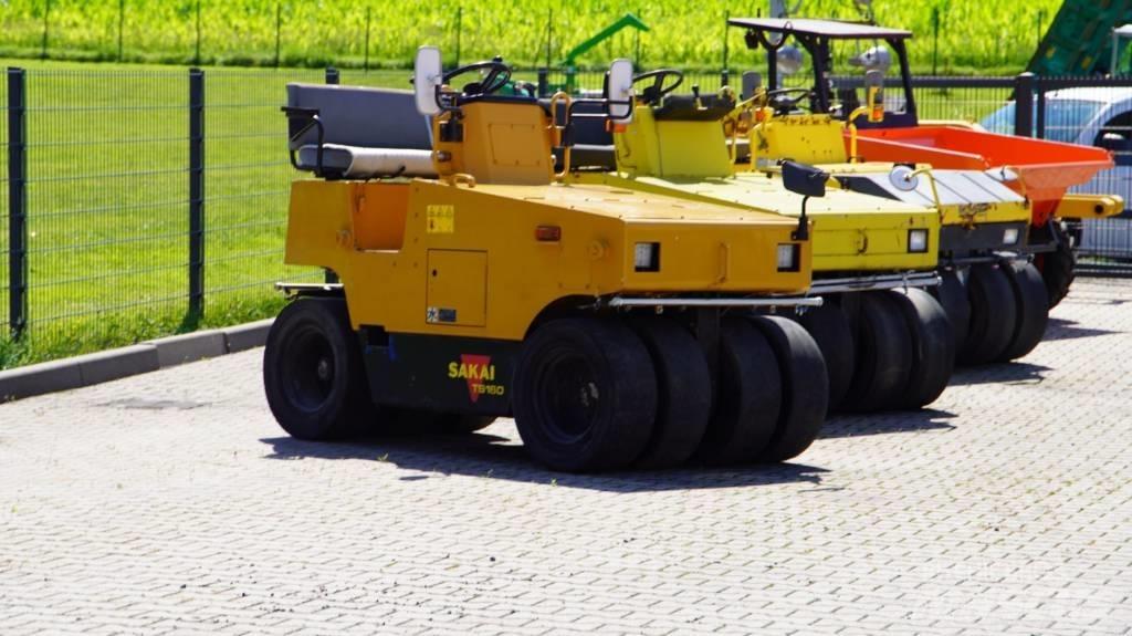 Sakai TS 160 Walce ogumione