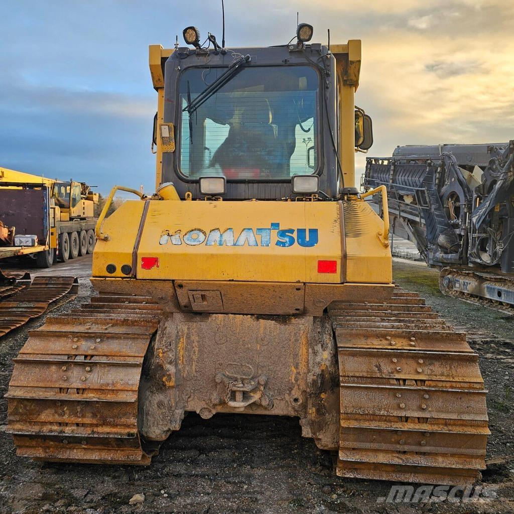 Komatsu D61PX-15F0 Spycharki gąsienicowe