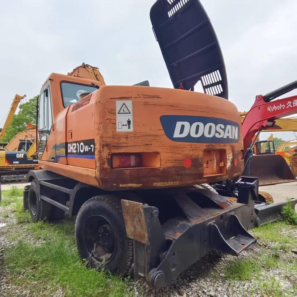 Doosan DH 210 W-7 Koparki kołowe