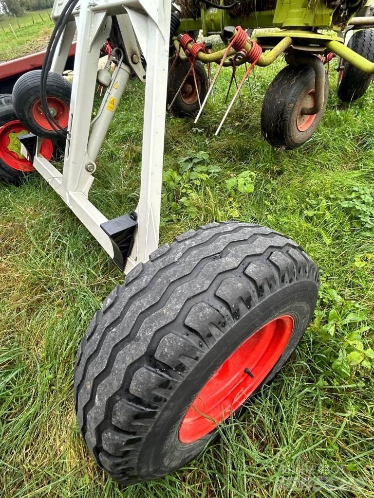 CLAAS VOLTO 1100T Zgrabiarki i przetrząsacze