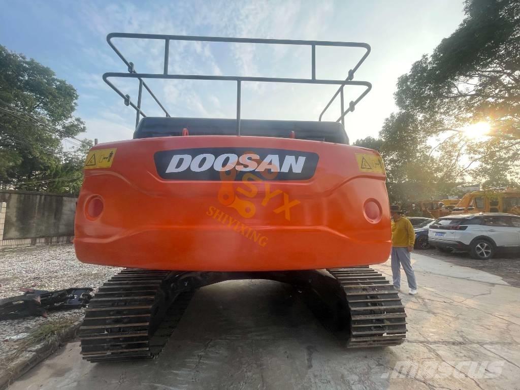 Doosan DX 300 Koparki gąsienicowe