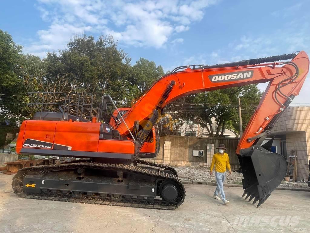 Doosan DX 300 Koparki gąsienicowe