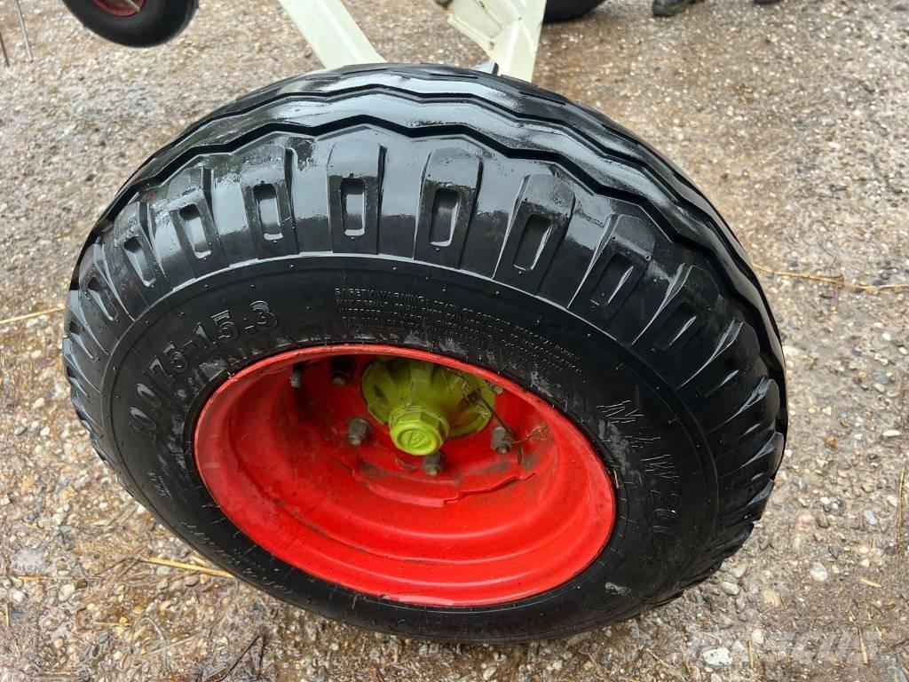 CLAAS Volto 1100 T Zgrabiarki i przetrząsacze