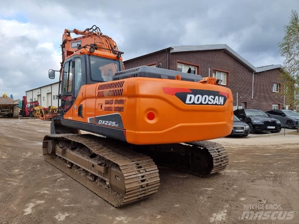 Doosan DX 225 LC-3 Koparki gąsienicowe