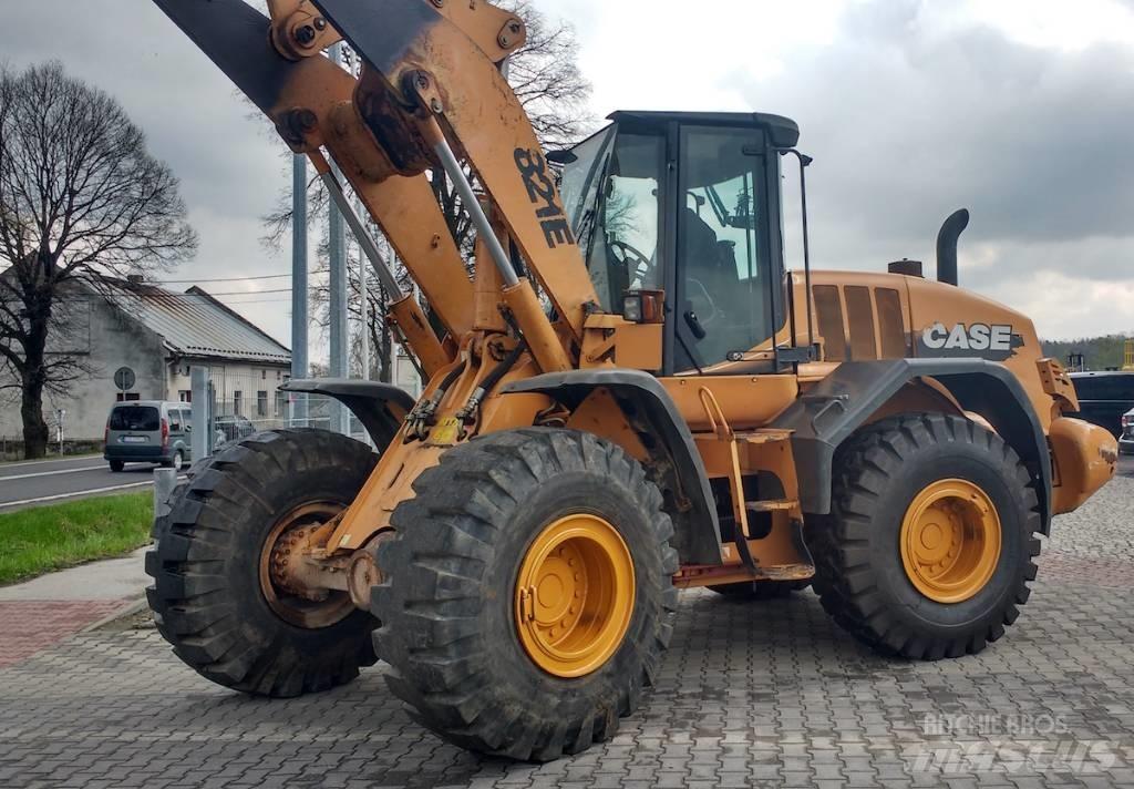 CASE 821 E Ładowarki kołowe