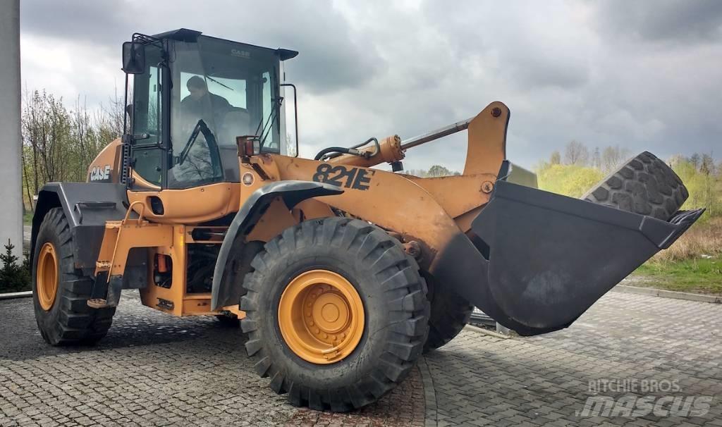 CASE 821 E Ładowarki kołowe