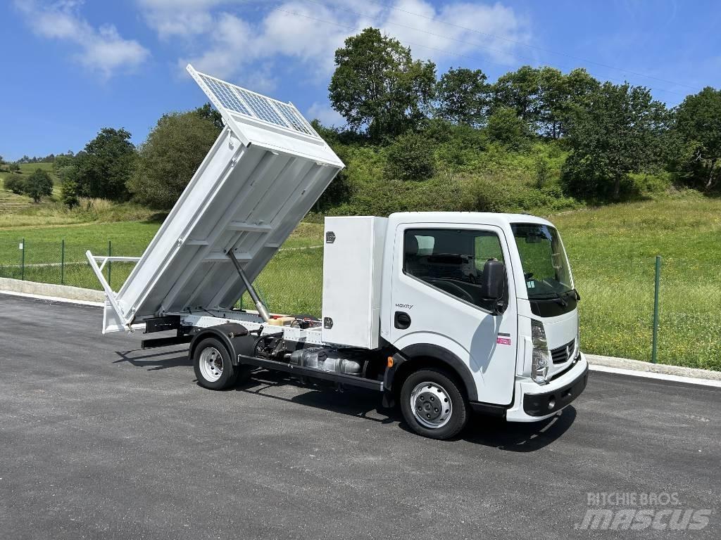 Renault Maxity Pick-upy / Pojazdy z otwieranymi burtami
