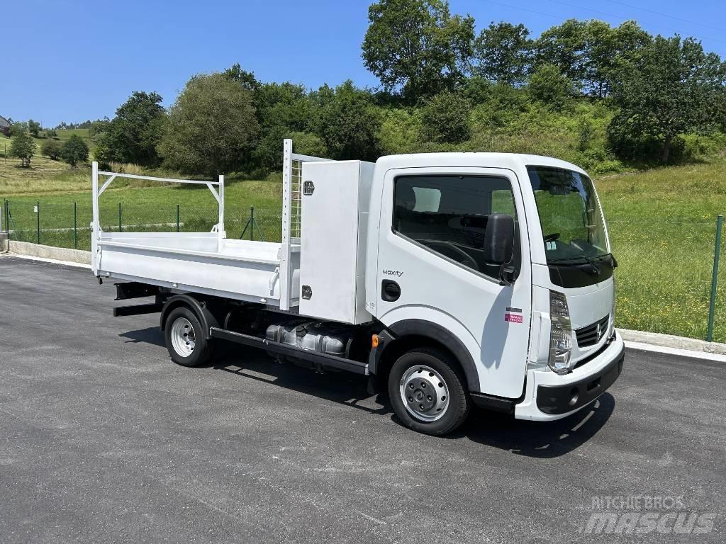 Renault Maxity Pick-upy / Pojazdy z otwieranymi burtami