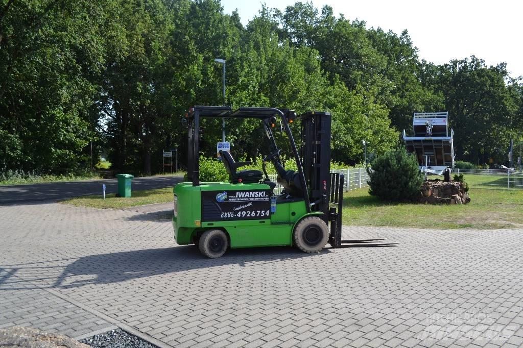 Hyundai 32 B-7 Wózki elektryczne