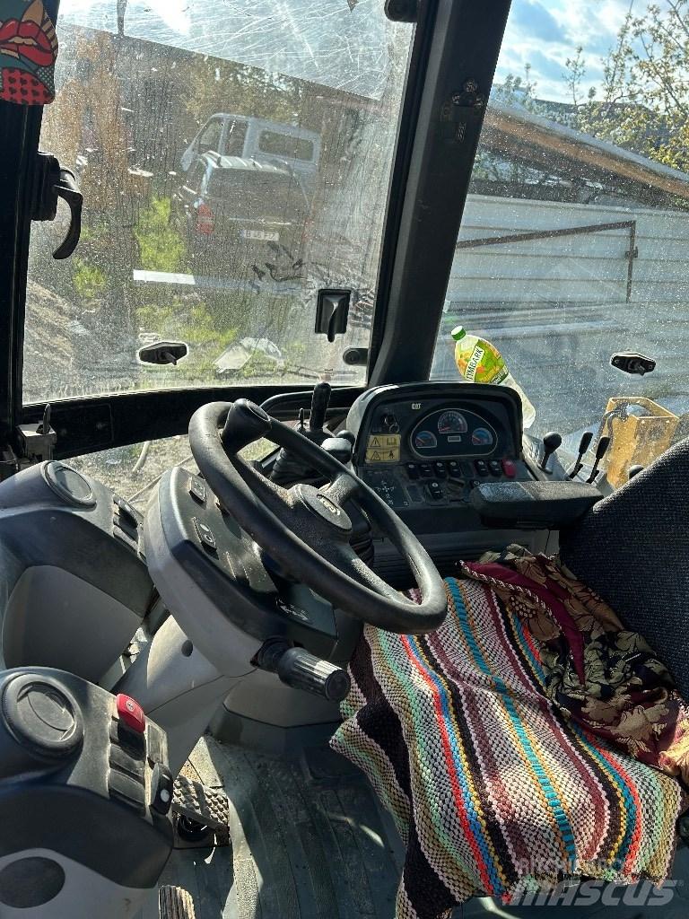 CAT 422 E Koparko-ładowarki