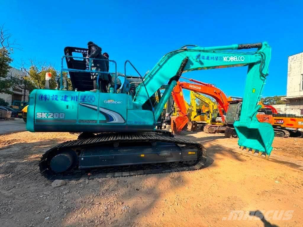 Kobelco SK 200-8 Koparki gąsienicowe
