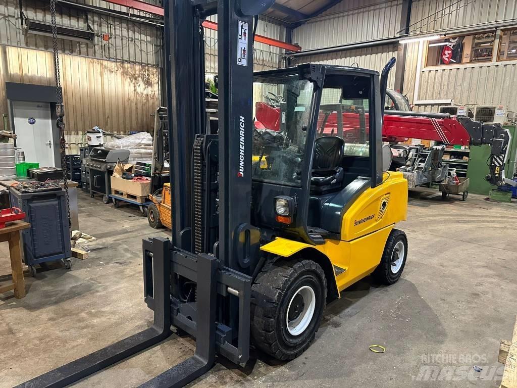 Jungheinrich DFG 550 Wózki Diesla