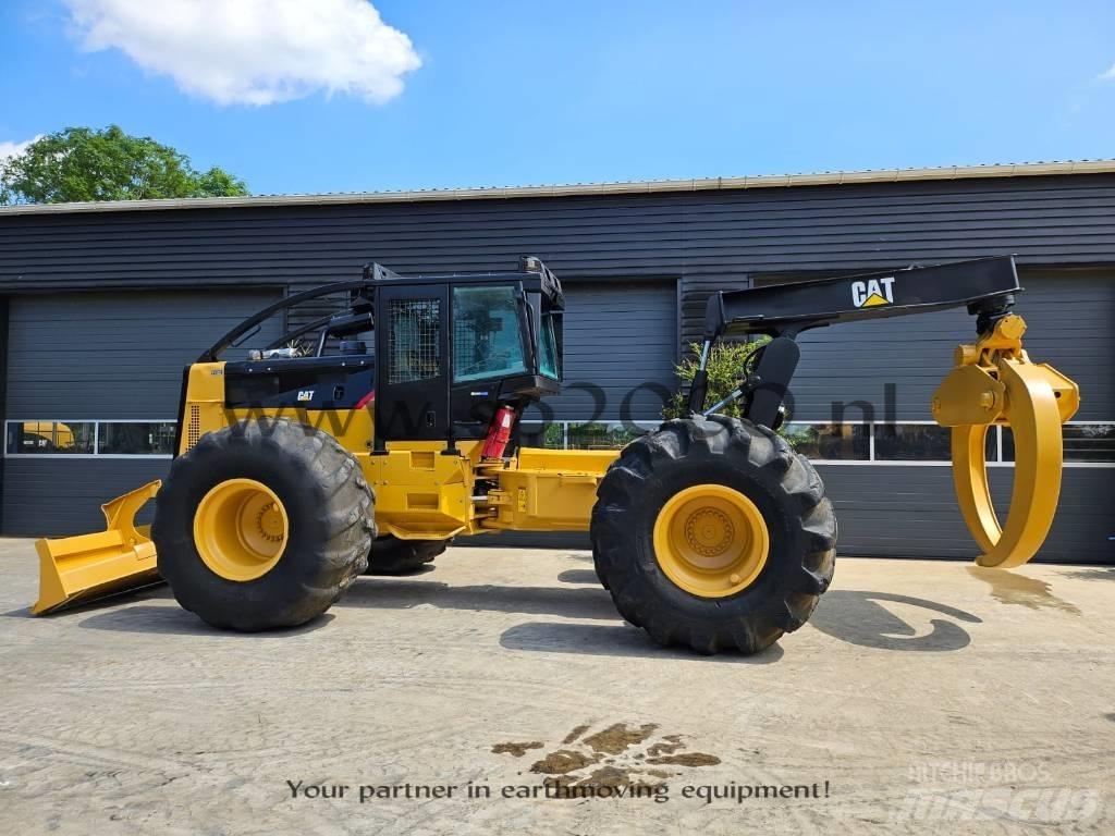 CAT 545 C Skidery
