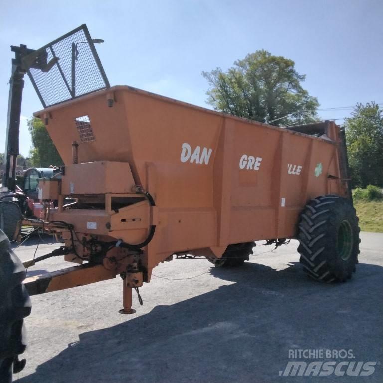 Dangreville EV 10 B1 Rozrzutnik obornika