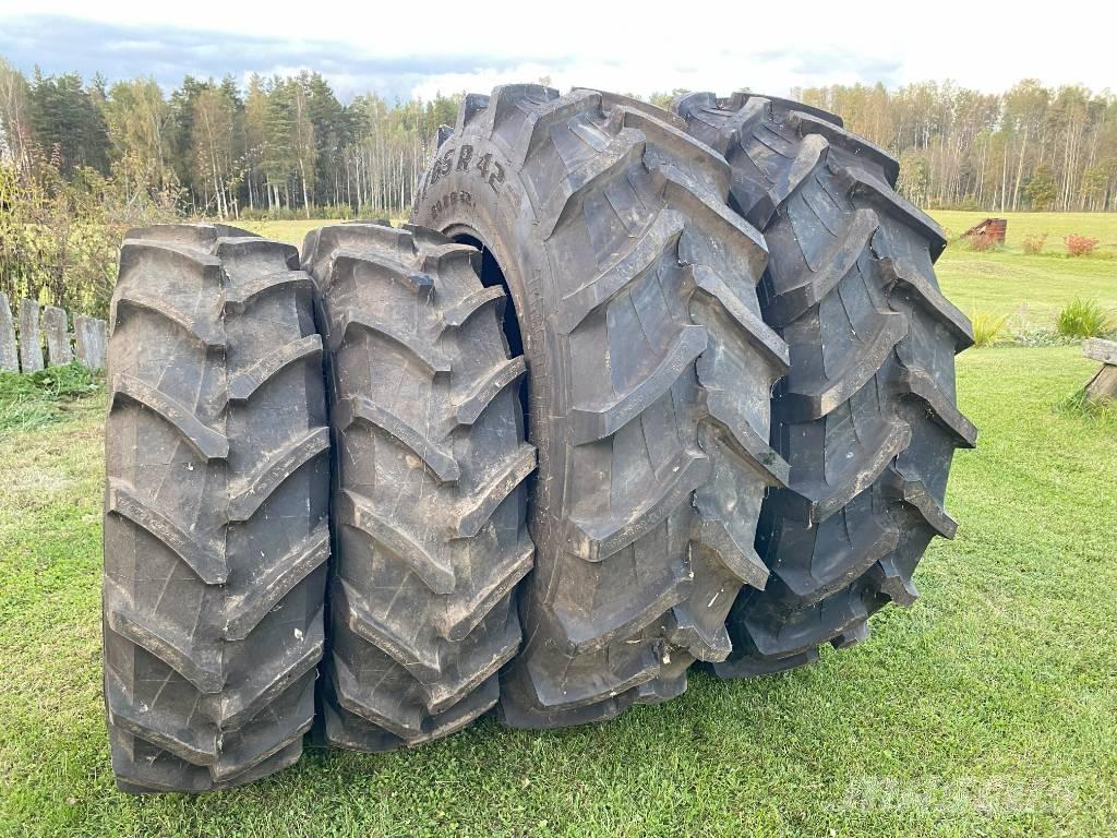 Trelleborg TM 600 Opony, koła i felgi