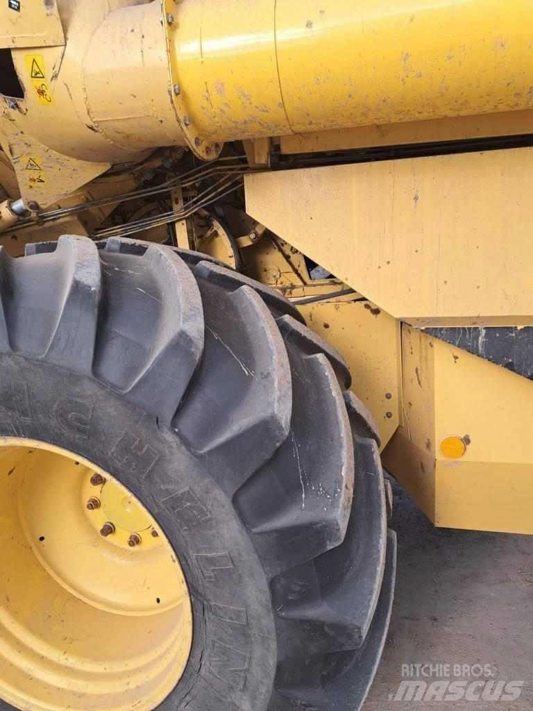 New Holland TX 66 Kombajny zbożowe