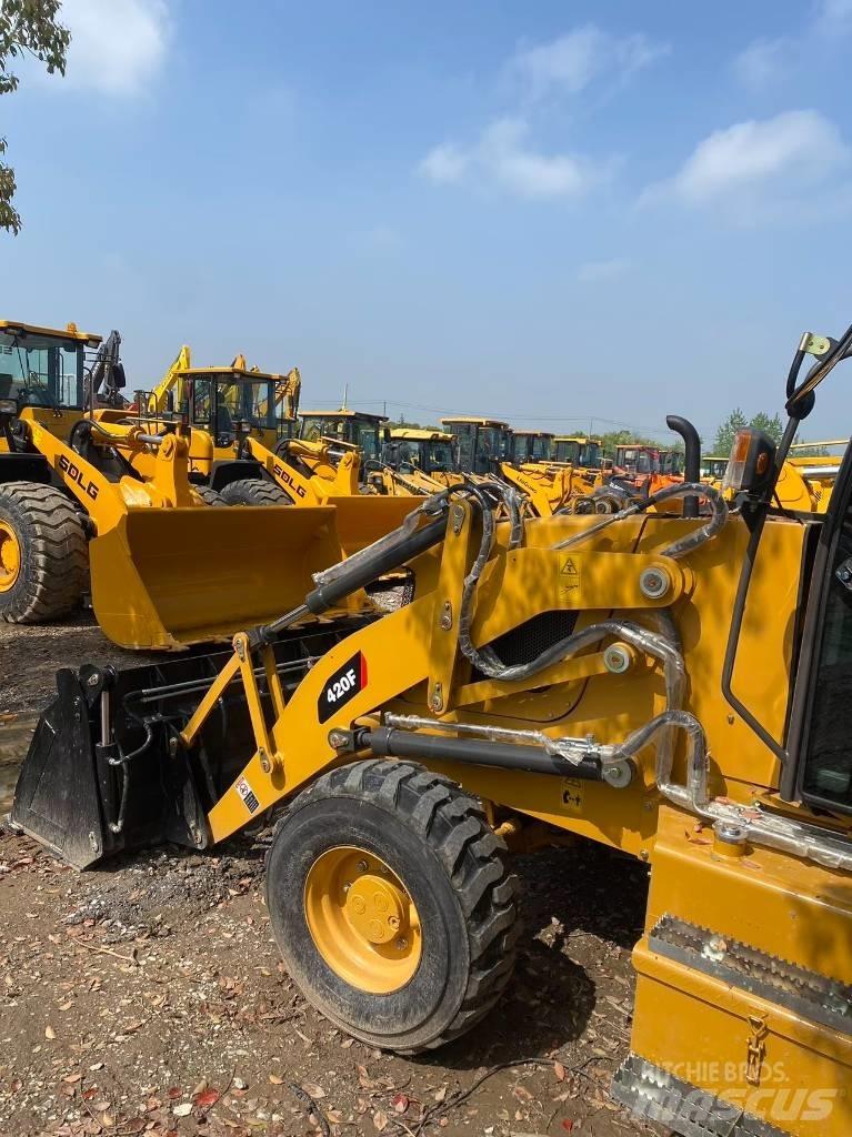 CAT 420 F Koparko-ładowarki
