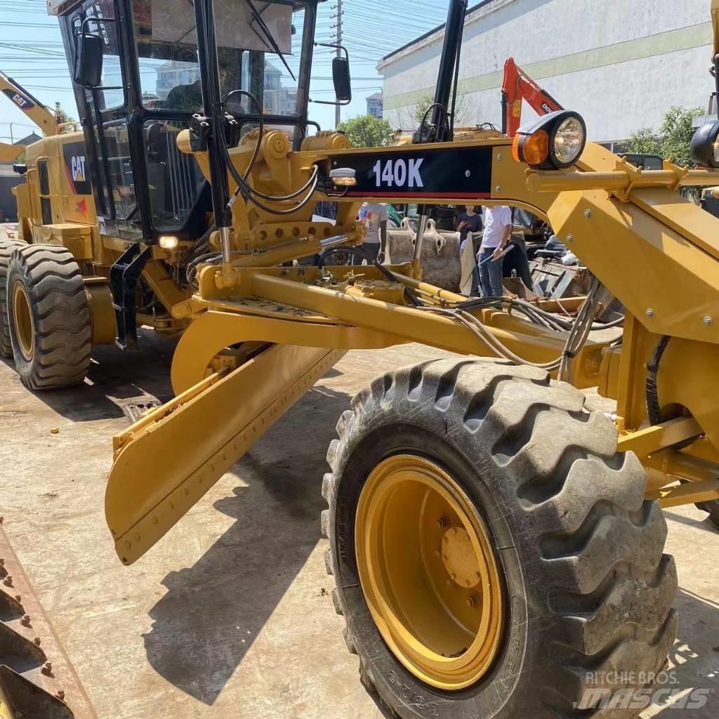 CAT 140 K Równiarki