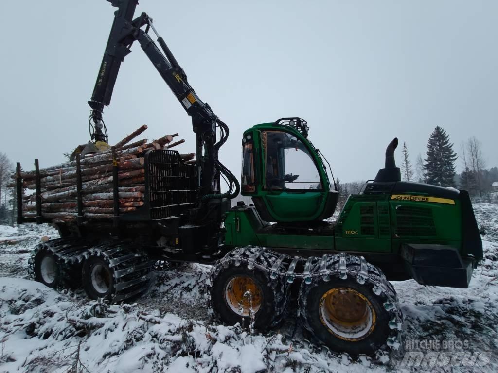 John Deere 1110G Forwardery