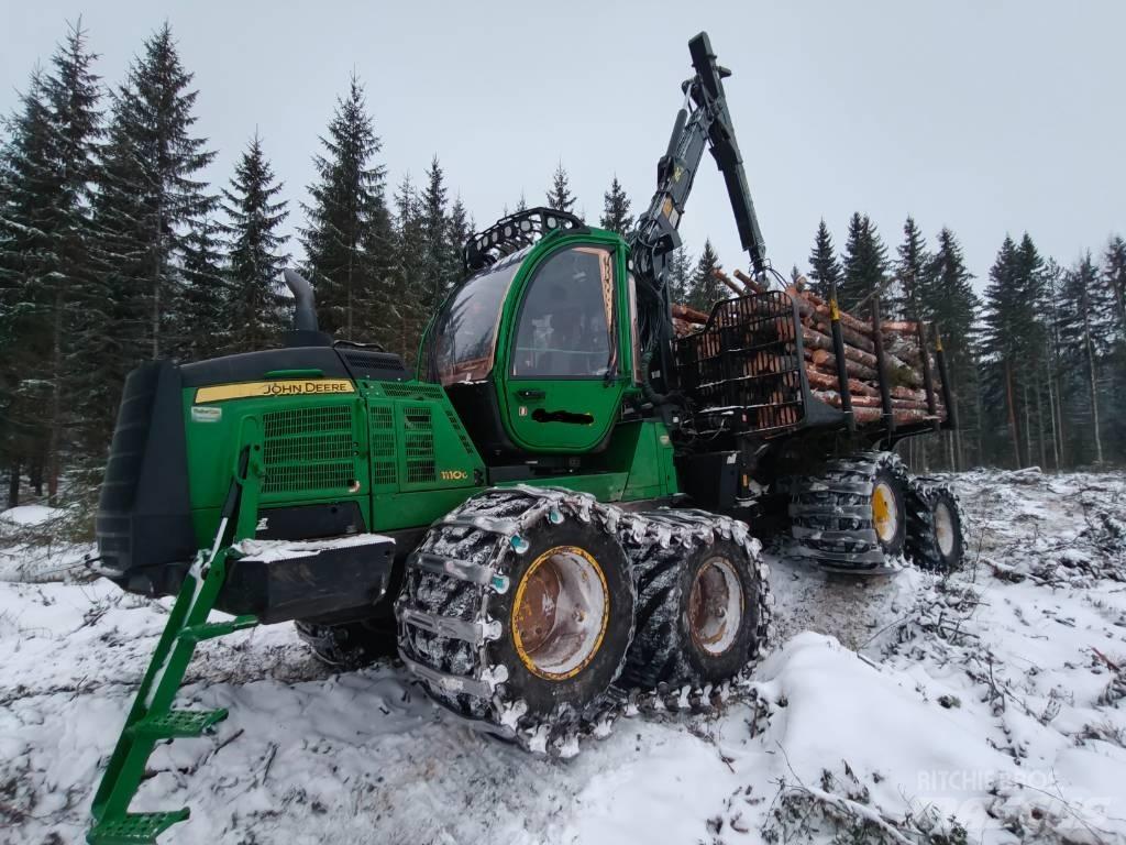 John Deere 1110G Forwardery