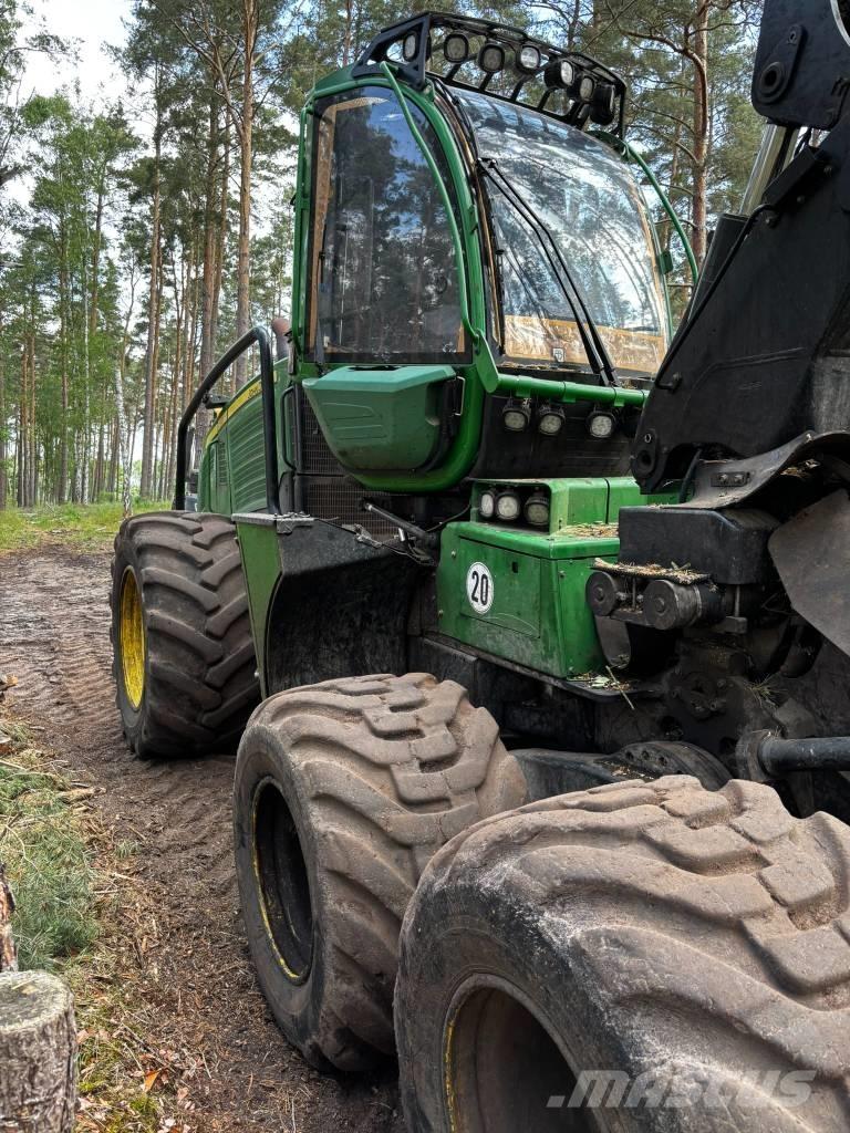 John Deere 1170 E Harwestery