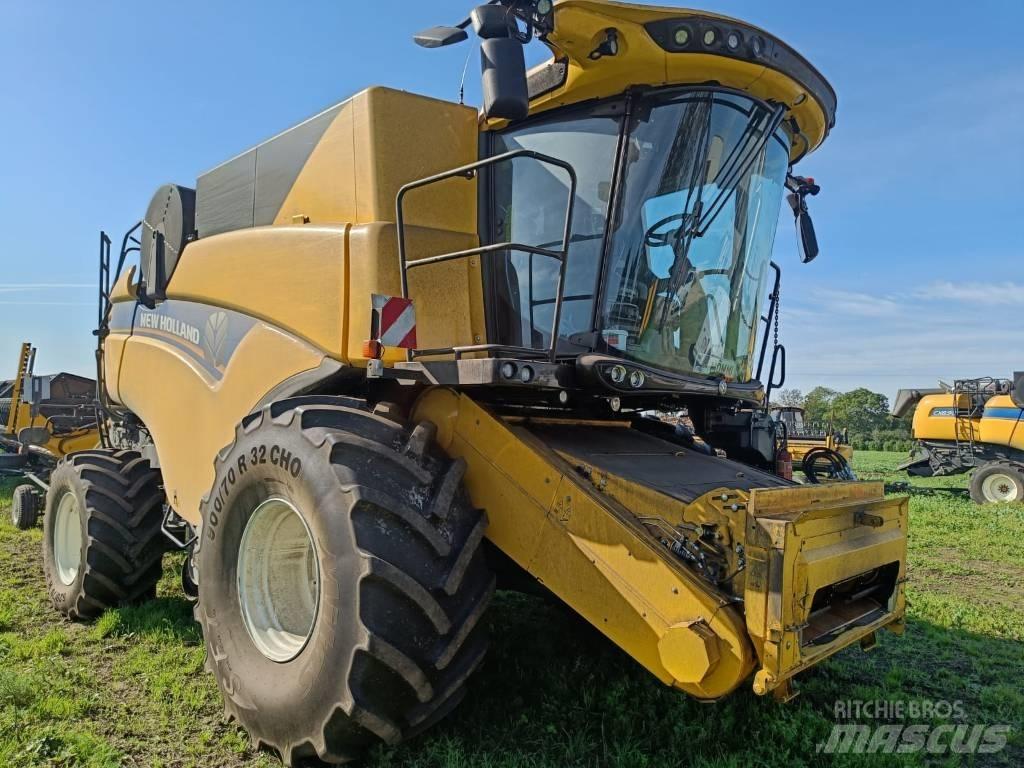 New Holland CX 8.90 Kombajny zbożowe