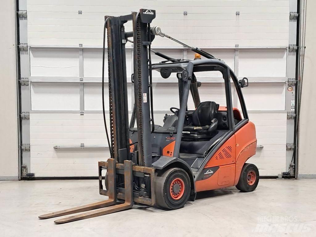 Linde H30T-02 Wózki LPG