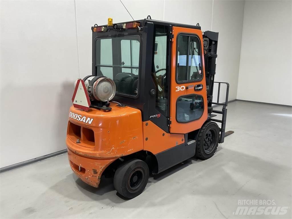 Doosan G30E-5 Wózki LPG