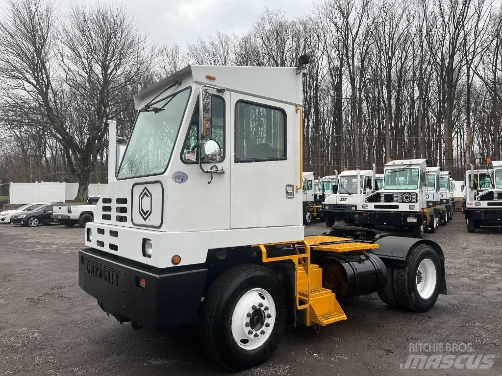 Capacity TJ5000 DOT Ciągniki terminalowe