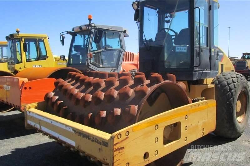 CAT CP533E Walce typu kombi
