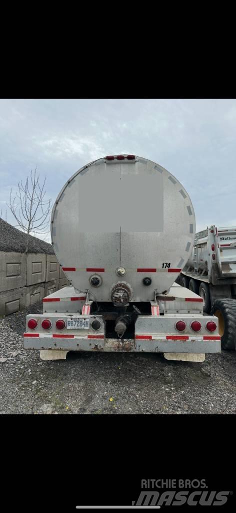 Remtec 4 AXLES Przyczepy cysterny