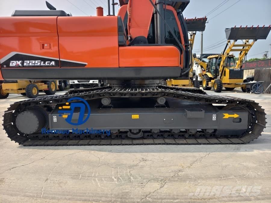 Doosan DX 225 LCA Koparki gąsienicowe