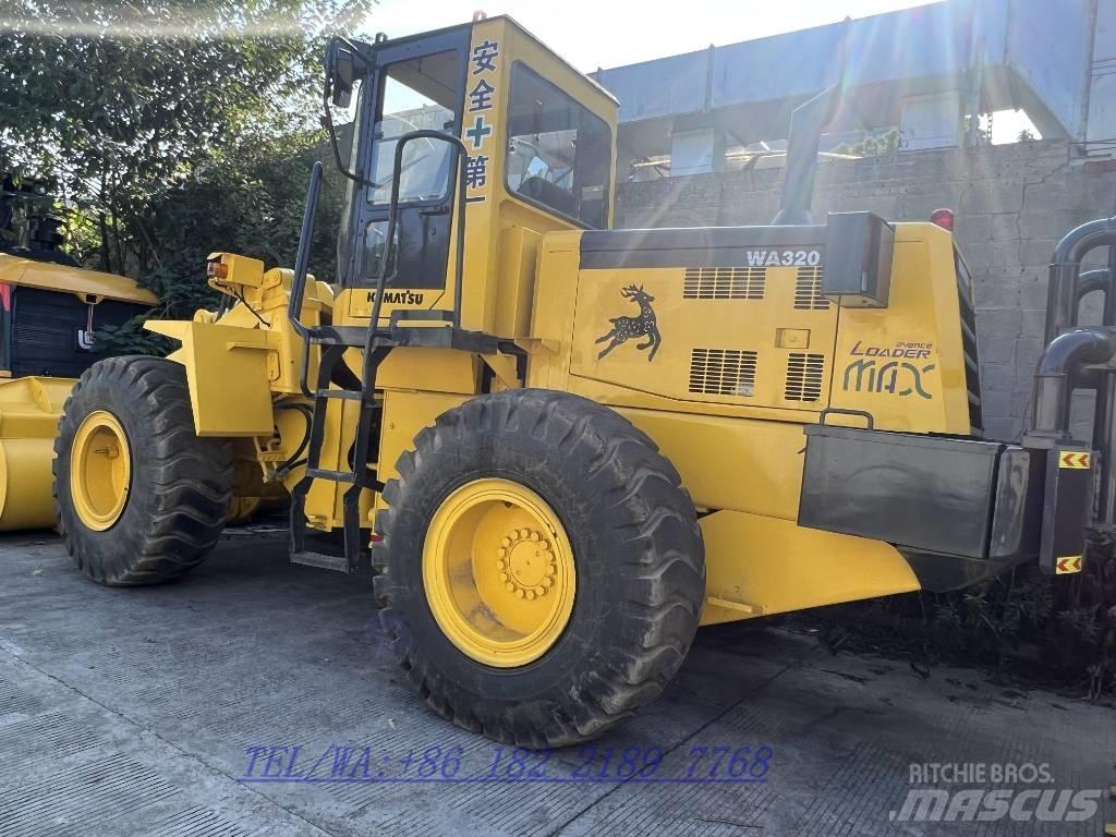 Komatsu WA320 Ładowarki kołowe