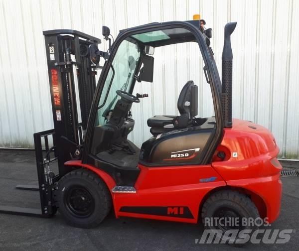 Manitou MI25D Wózki widłowe terenowe