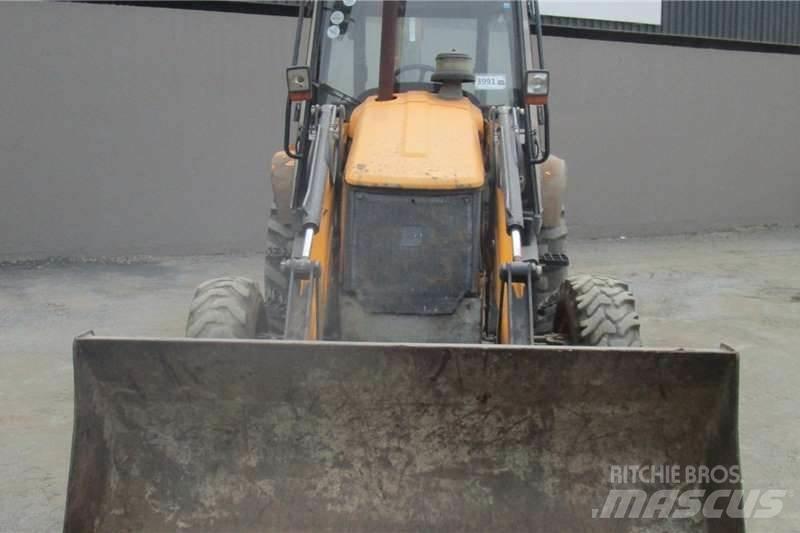 JCB 3DX4 Koparko-ładowarki