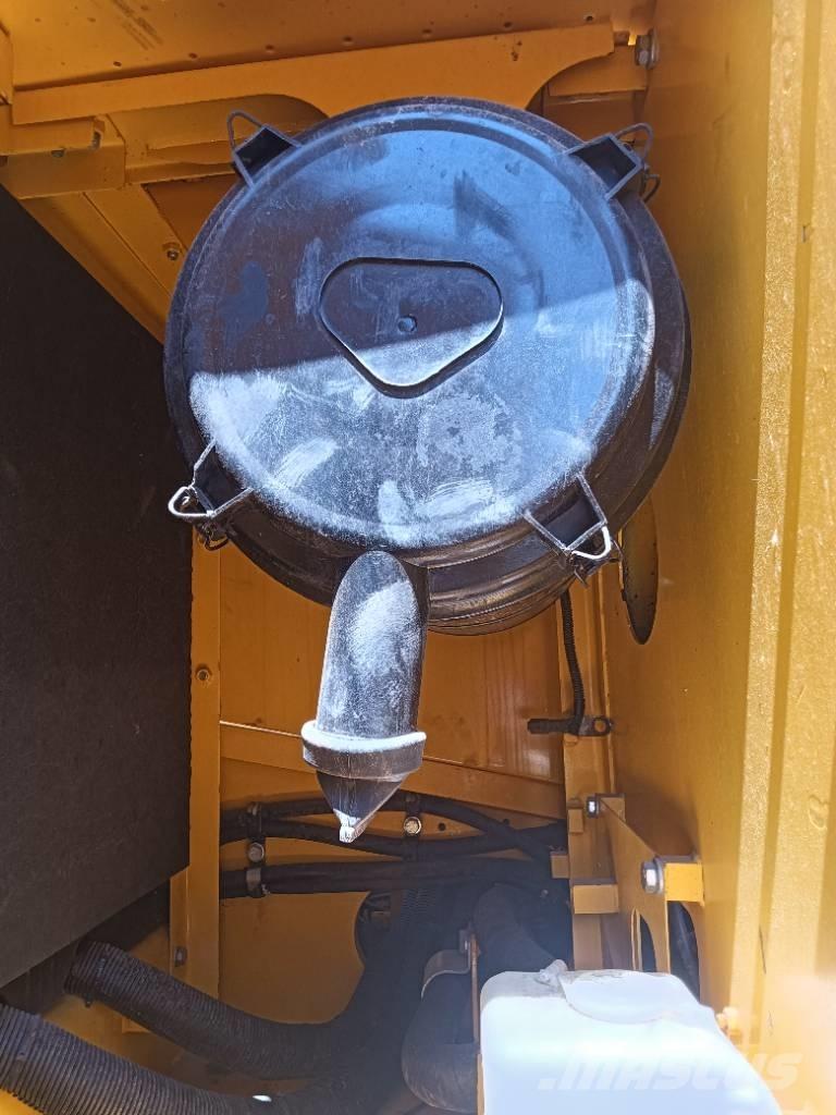 Komatsu PC 220 Koparki gąsienicowe